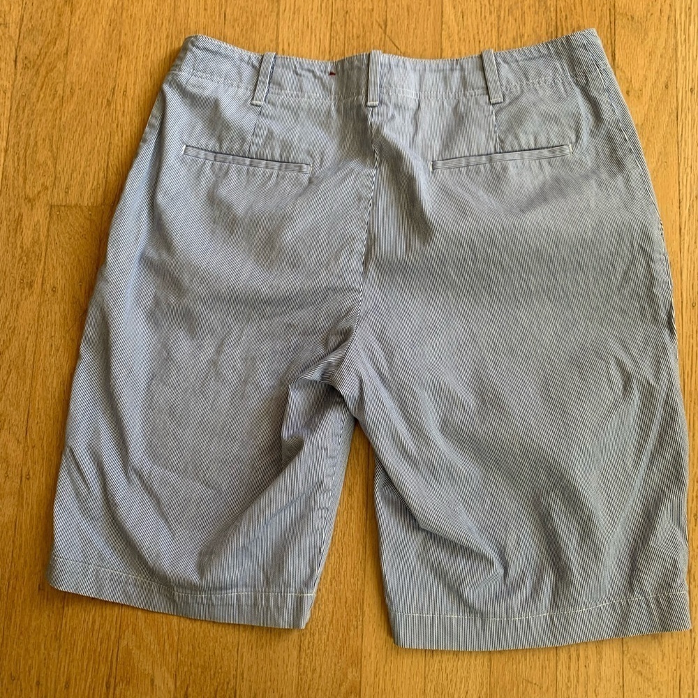 Talbots Bermuda shorts seersucker women’s size 8 excellent condition - Picture 3 of 5